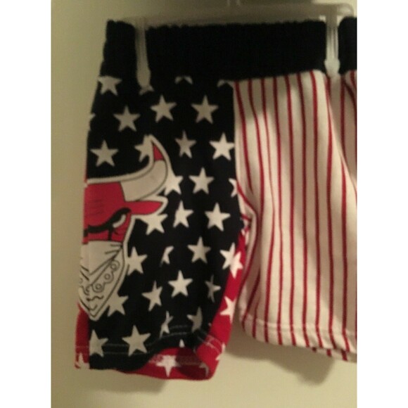 BLACK LACQUER Baby Boys 2pc Short Set Chicago Bulls Size 18 Months Multi-Color - Picture 4 of 6
